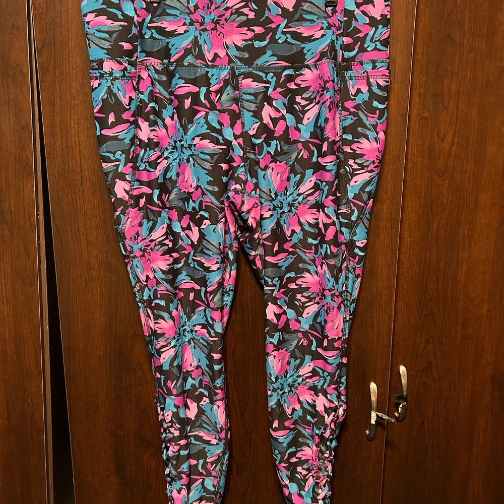 Lane Bryant women Leggings - Pink and Blue Floral